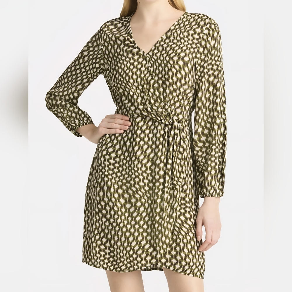 NWT! Elegant Olive Patterned Wrap Dress - Picture 4 of 9